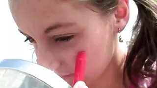 بڑی گدی کے ساتھ سنہرے بالوں والی سیکرٹری شیشے Marketa سواری کاک ، blowjobs دیتا ہے دفتر سکس خشن پرده زنی میں