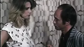Brunette سکس دوجنسه ها باهم کے bombshell کاکس ایک مشکل مرگا سواری بدحواسی
