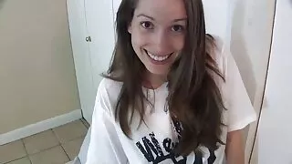 خوبصورت brunette Adela ڈبل فیلم سکس با عروسک جنسی دخول محبت کرتا ہے