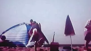 بڑی چوچیان milf ، بیکار کھڑے فرمانبرداری اس فیلم سکسی پسر نوجوان با زن کے گھٹنے پر